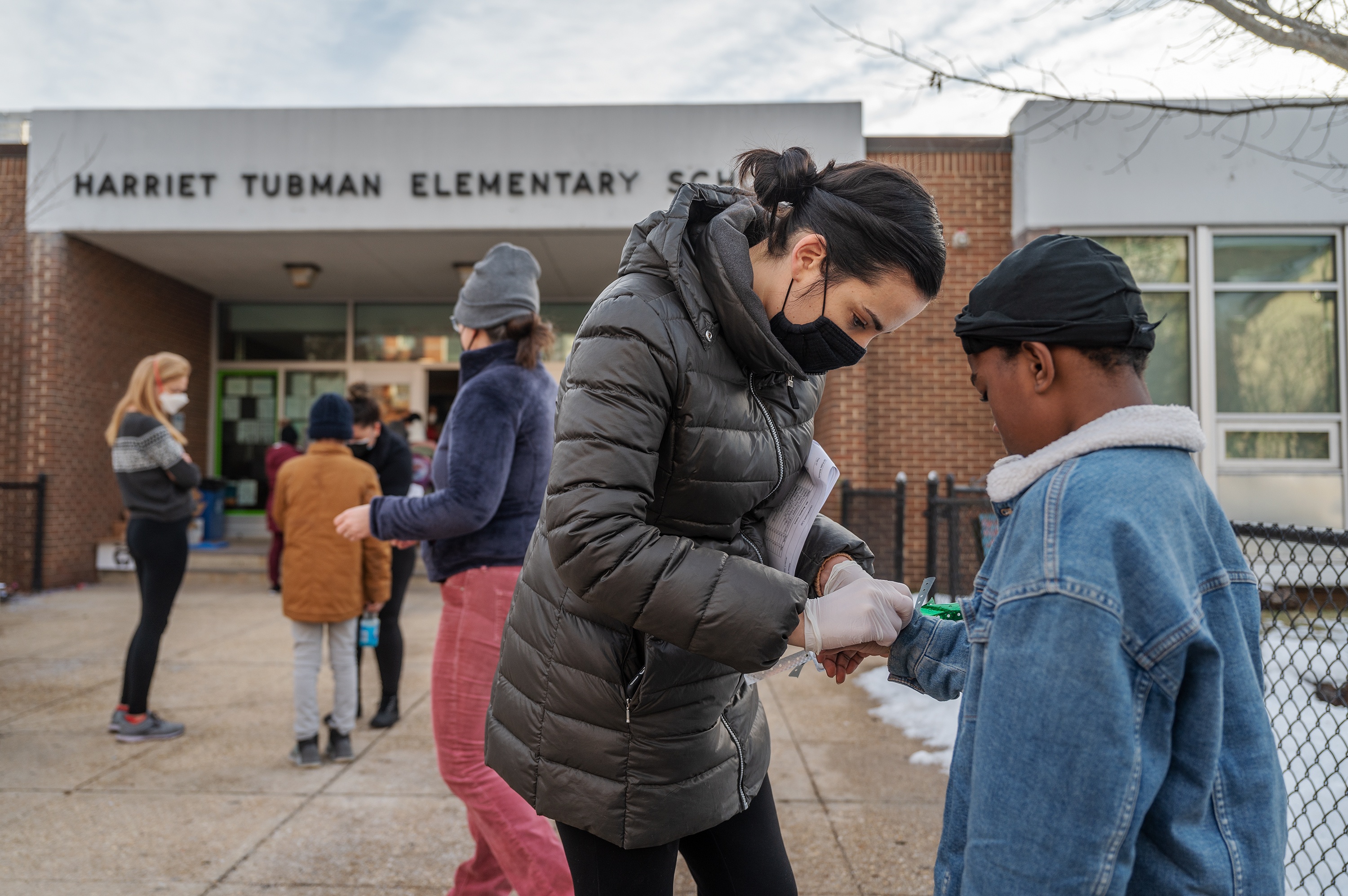 bat hanh cua nhung dua tre o nha anh 5