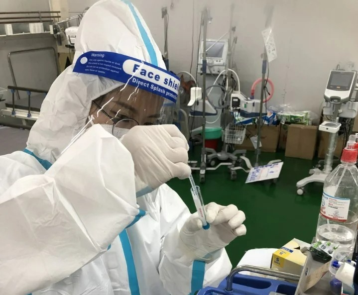 Sinh vien DH Y Duoc TP.HCM tinh nguyen ho tro chong dich Covid-19 anh 1