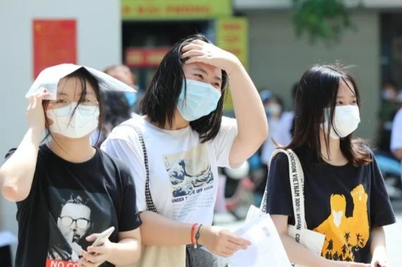 Dai hoc giam xet tuyen hoc ba vi lo hoc truc tuyen keo dai hinh anh