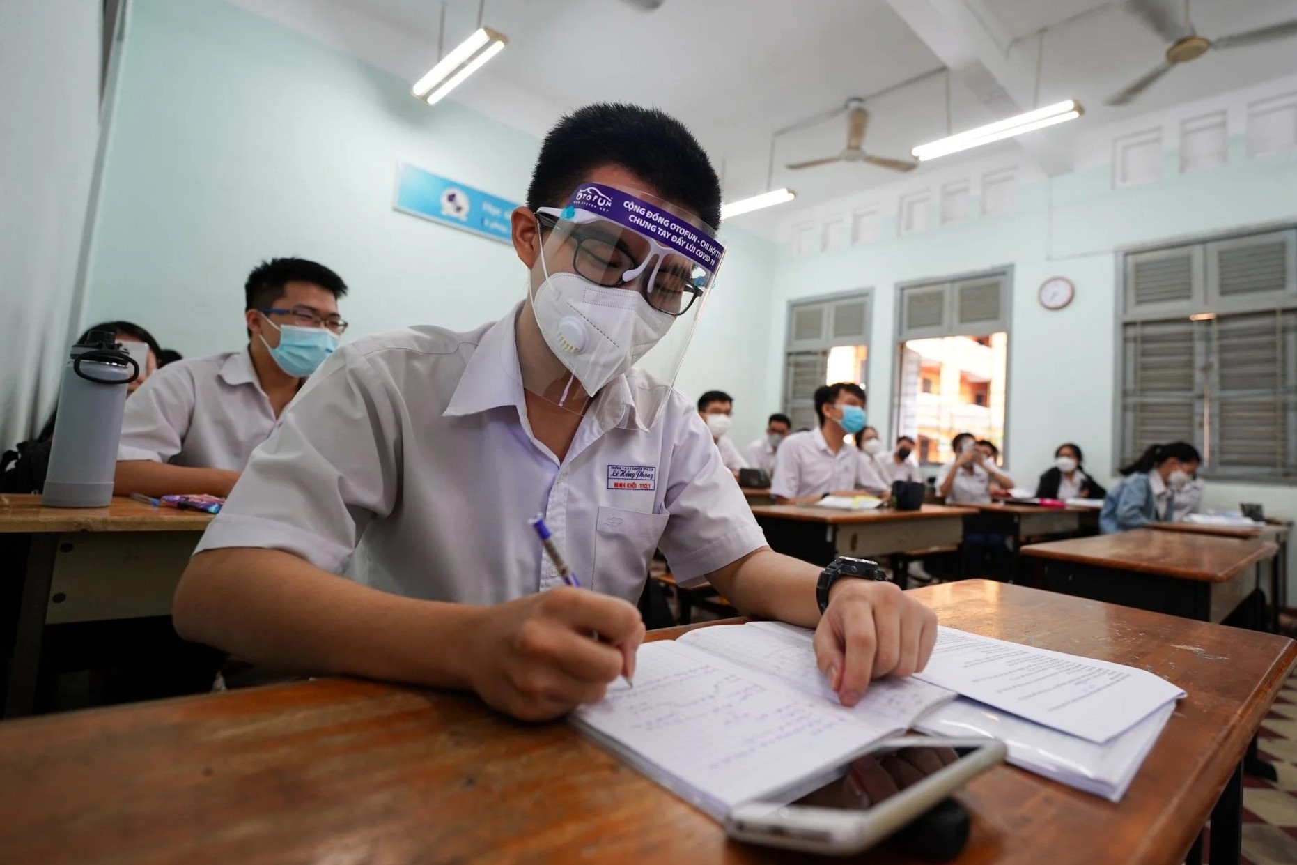 Nhieu dia phuong cho hoc sinh tro lai truong sau Tet Nguyen dan hinh anh