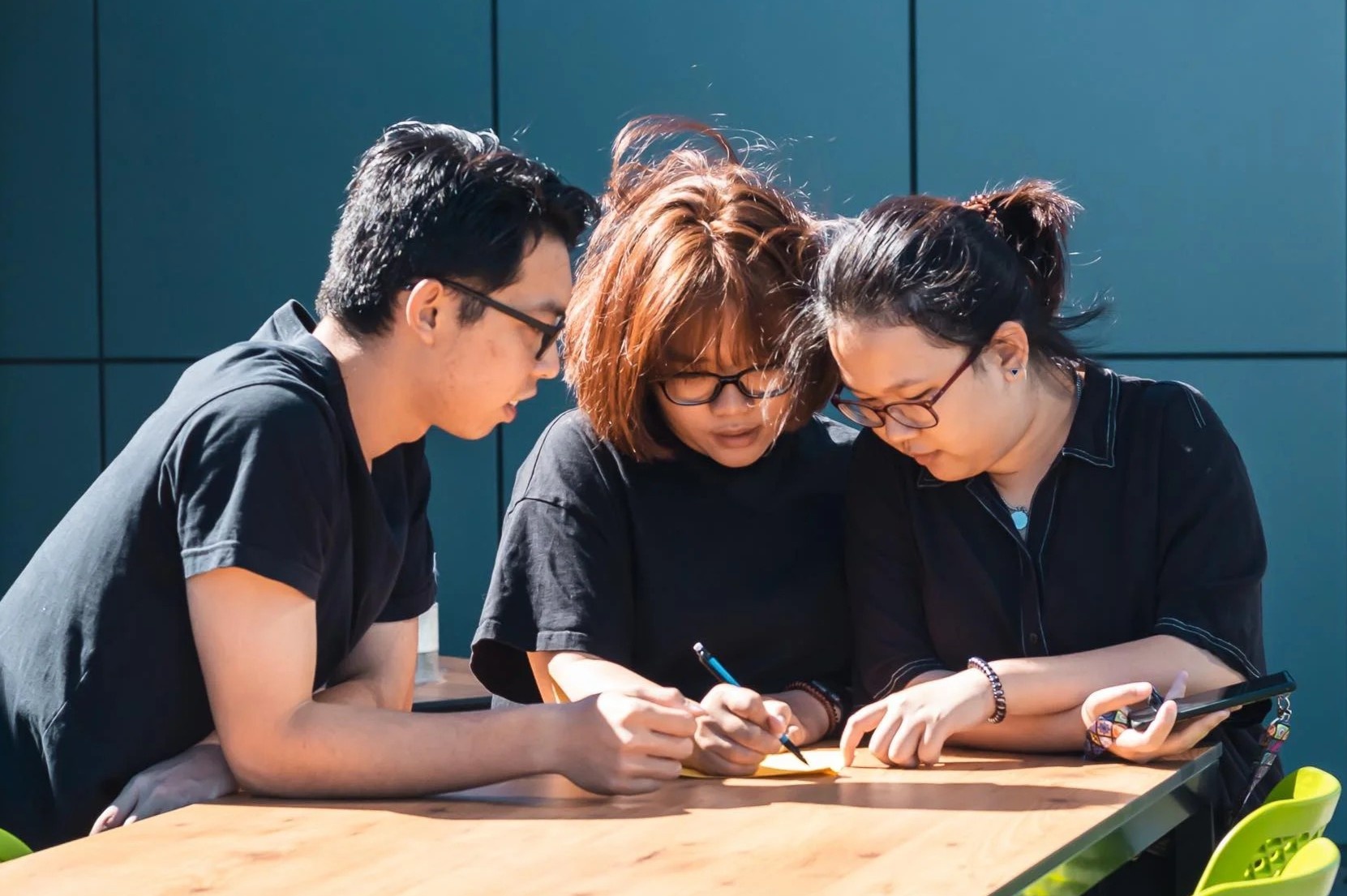 Du hoc sinh bang khuang dip Tet den hinh anh