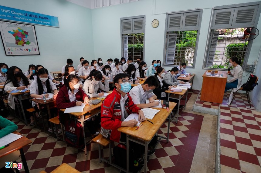 Hoc sinh TP.HCM di hoc tro lai anh 1