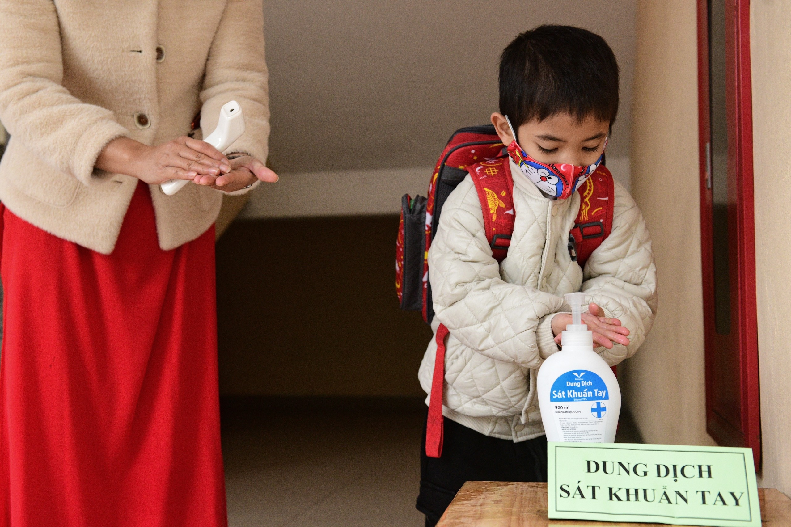 Truong hoc xu ly nhu the nao khi co ca nghi mac Covid-19? hinh anh