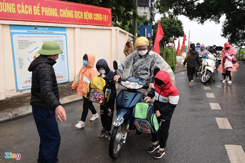 Trường ở Hà Nội không mở lớp bán trú,  phụ huynh lo lắng ảnh 1 Truong o Ha Noi khong mo lop ban tru,  phu huynh lo lang anh 1