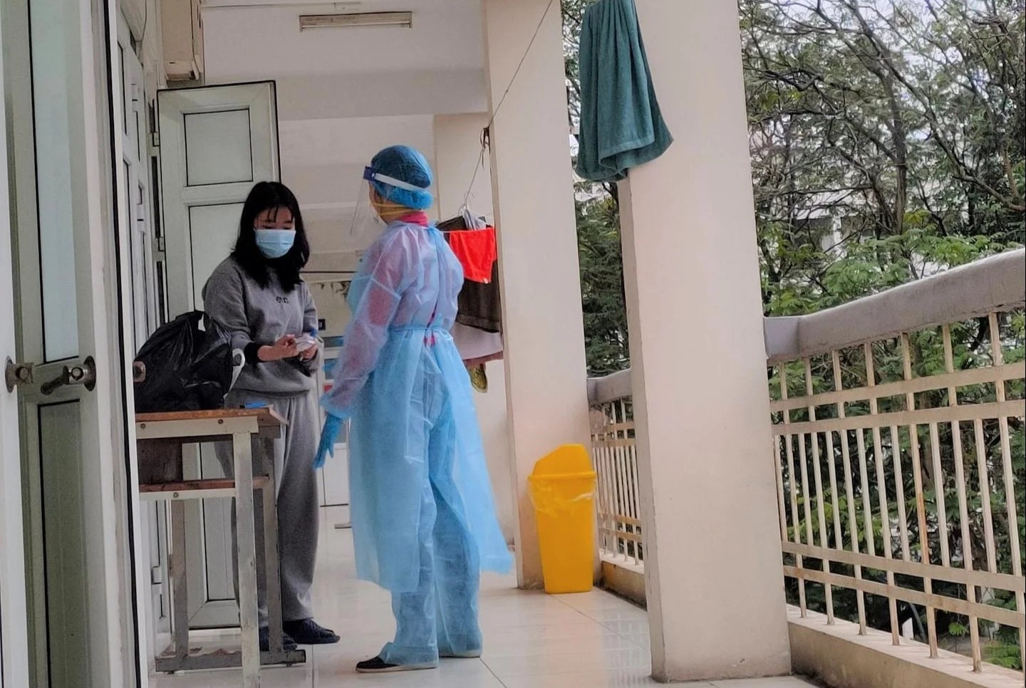 Truong dai hoc lo cho o cho sinh vien anh 2