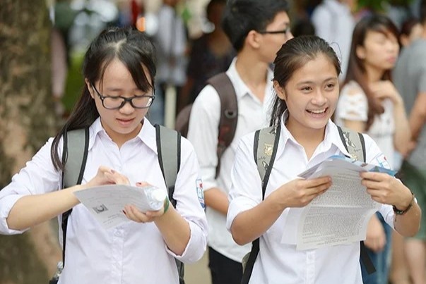 De thi danh gia nang luc se khong khuyen khich viec hoc tu? hinh anh