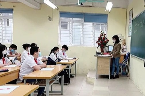 Thi thu truong chuyen qua nhieu: Loi bat cap hai hinh anh