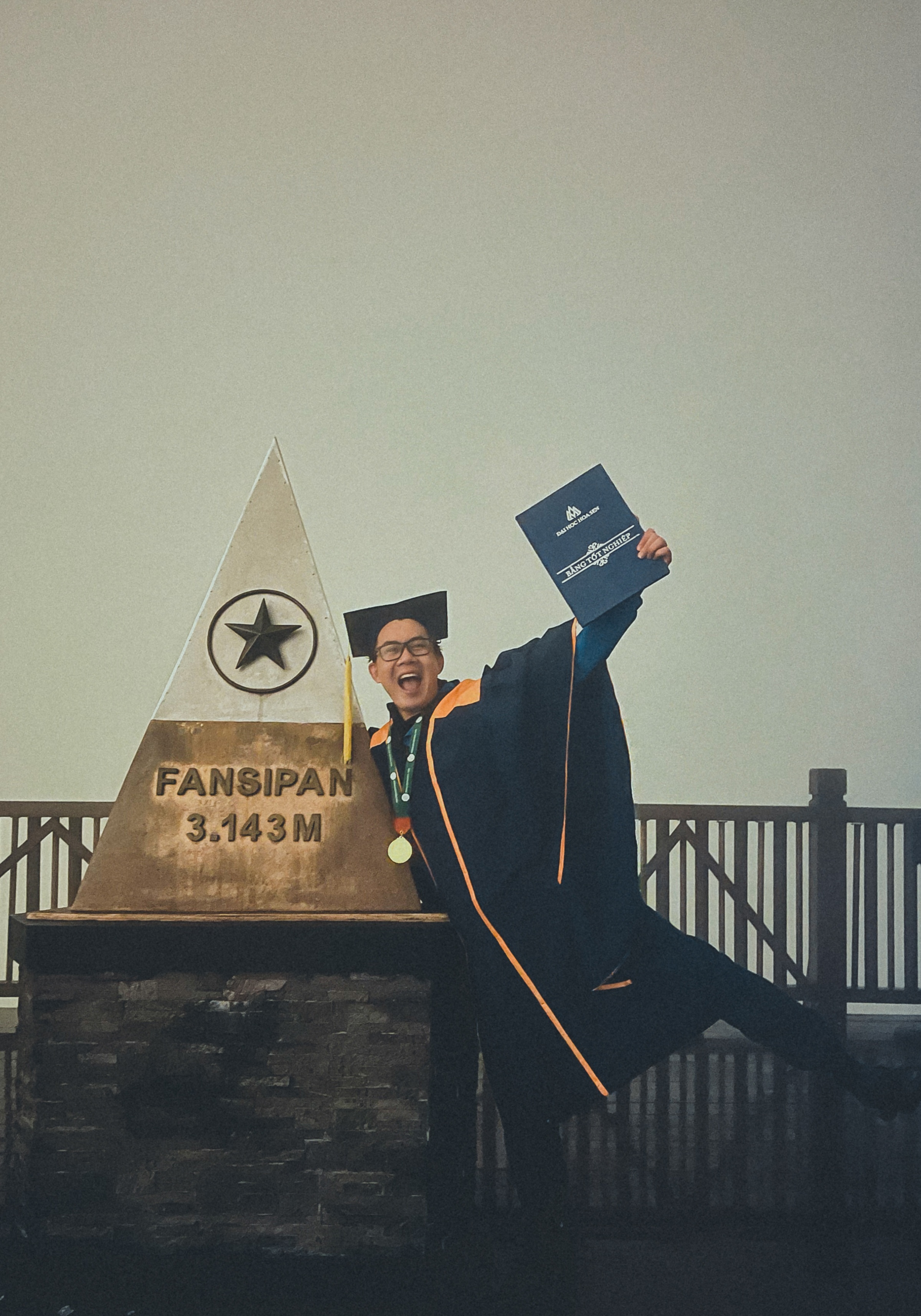 chup anh ky yeu tren dinh Fansipan anh 1