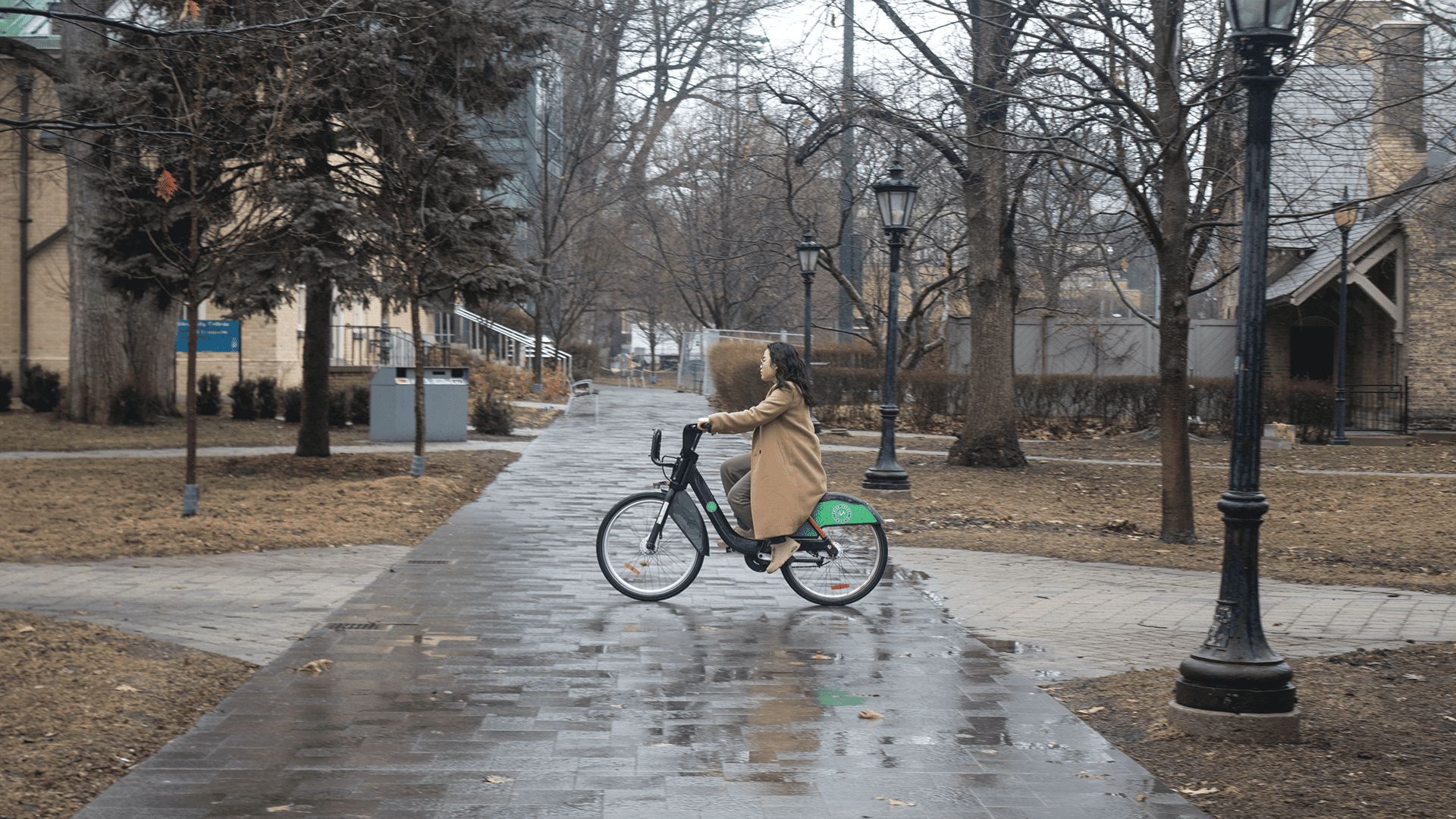 cam giac toi loi bua vay du hoc sinh tai Canada anh 2