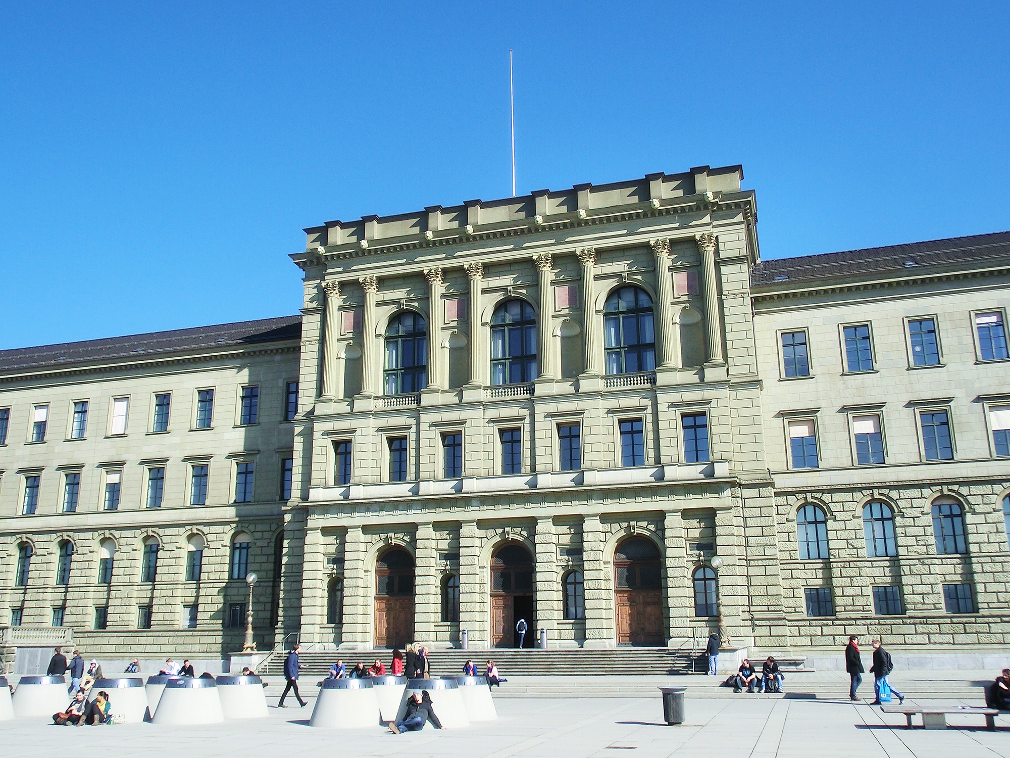 truong tot nhat the gioi ve dao tao Ky thuat va Cong nghe anh 6