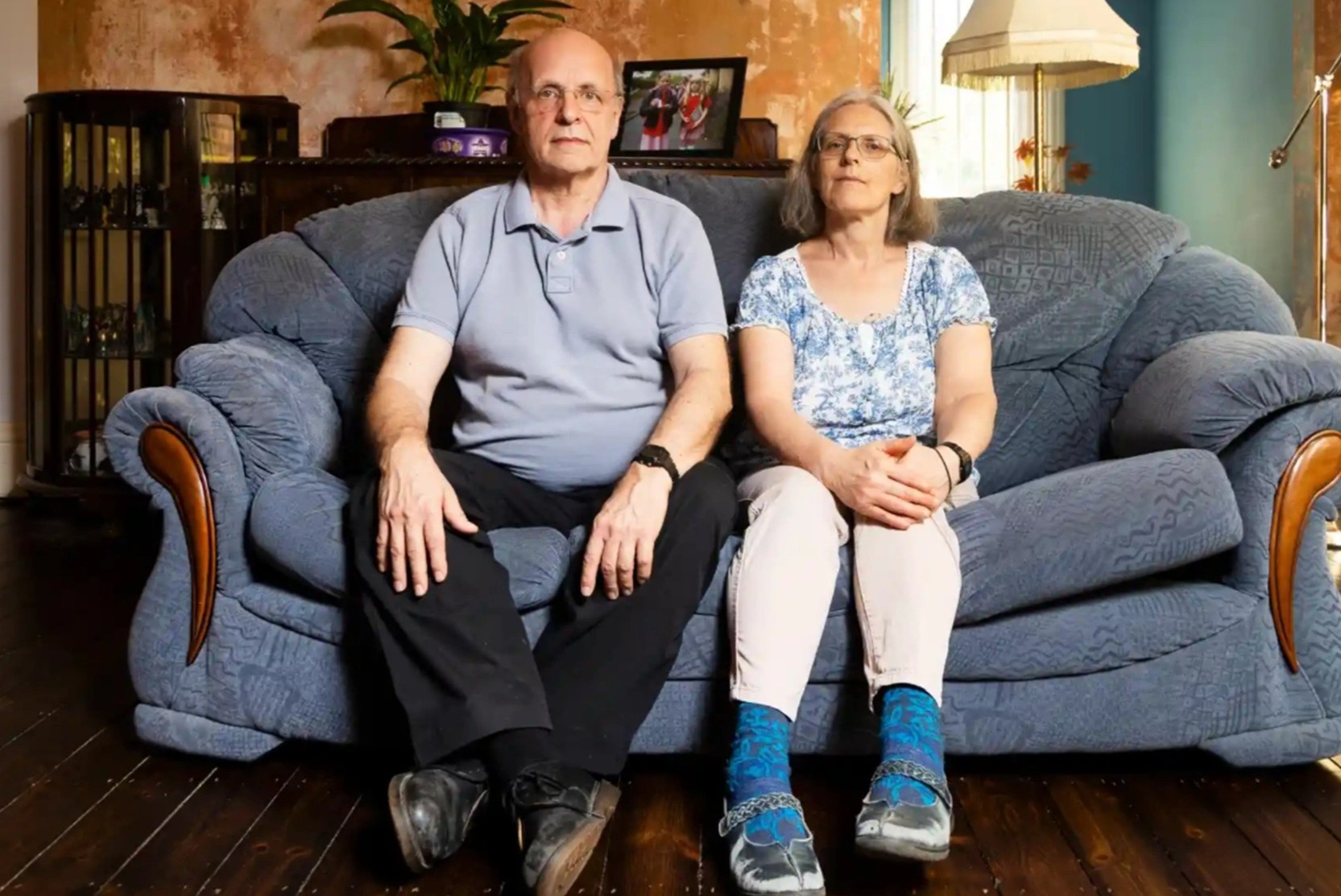 Sinh vien tu tu, truong hoc khong phai noi thu thach suc chiu dung hinh anh