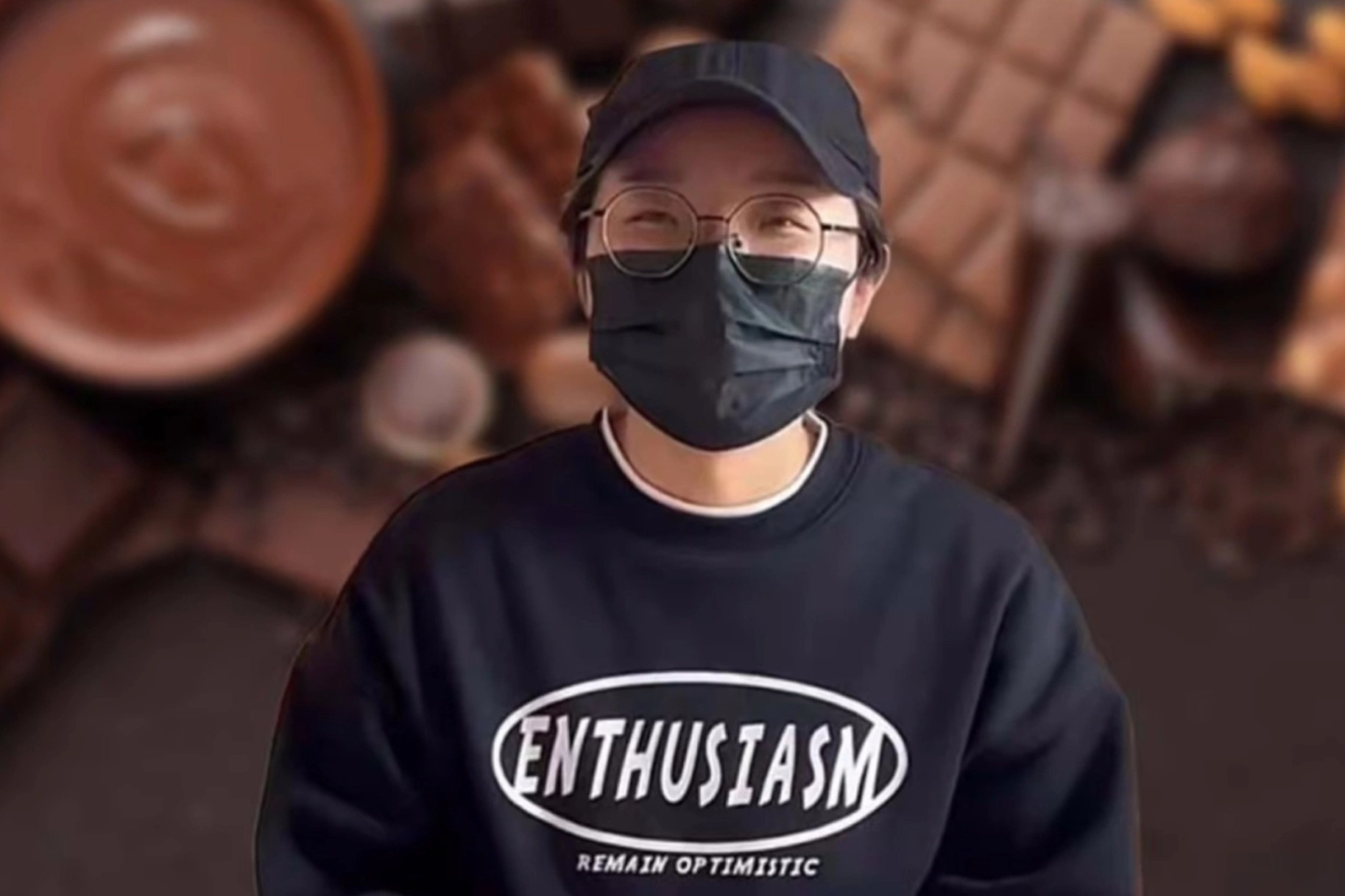 Chi 50.000 nhan dan te mua chocolate tang ban bi mac ket o Thuong Hai hinh anh