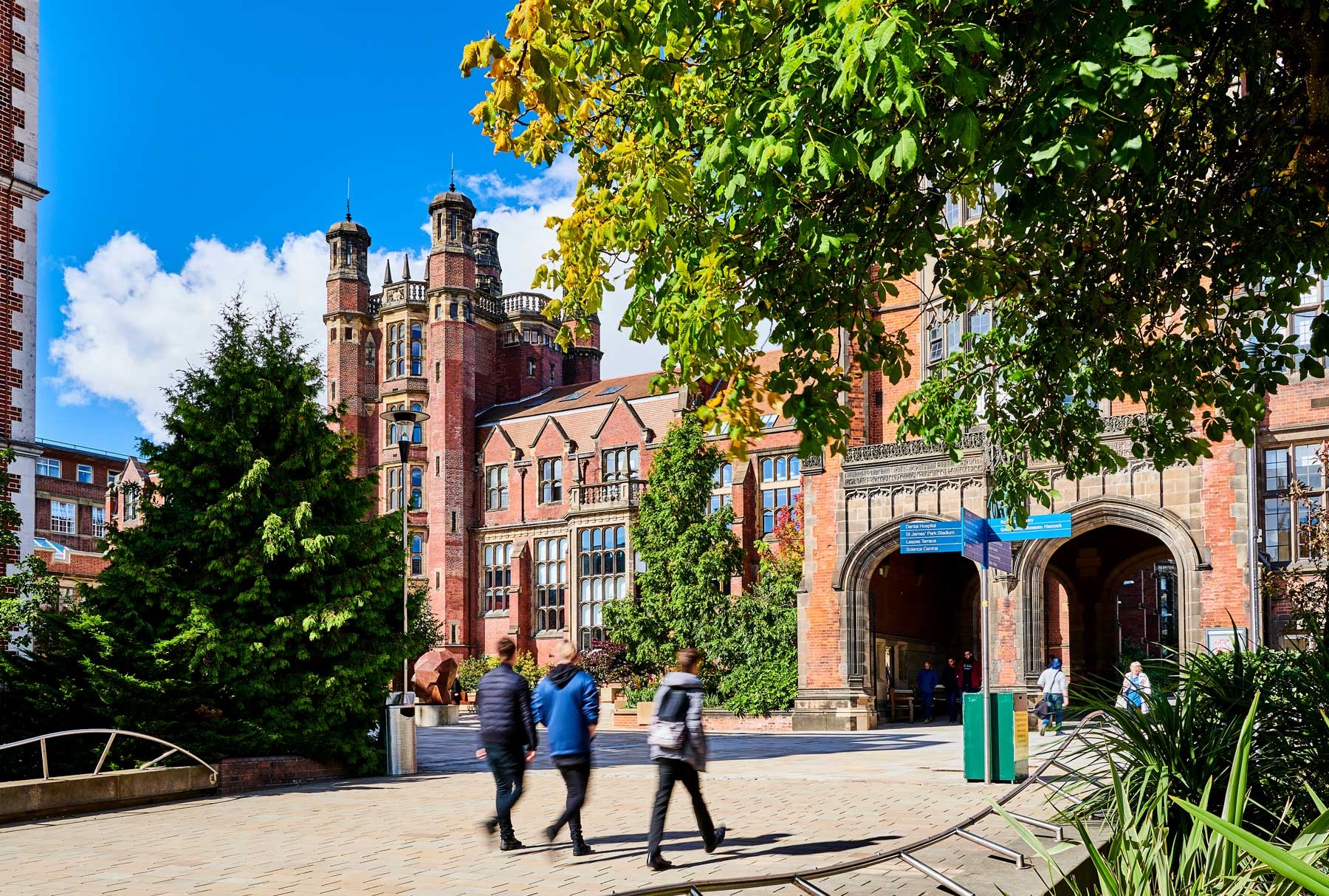 dai hoc co dong gop lon nhat the gioi anh 8