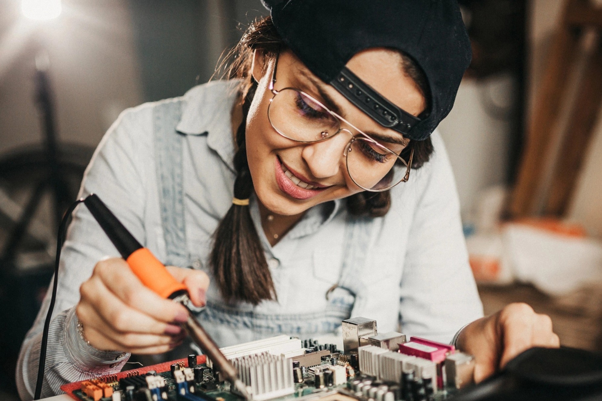 10 nganh nghe tot nhat cho sinh vien moi ra truong hinh anh