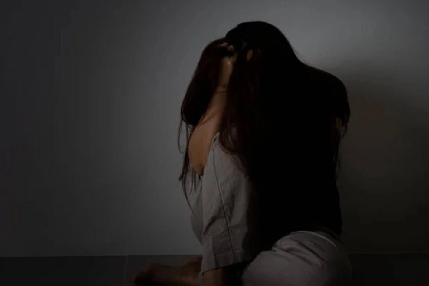 Du hoc sinh Trung Quoc bi bang nhom gia mao FBI lua tien hinh anh