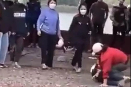 Dinh chi hoc co thoi han voi 4 nu sinh tham gia danh nhau hinh anh