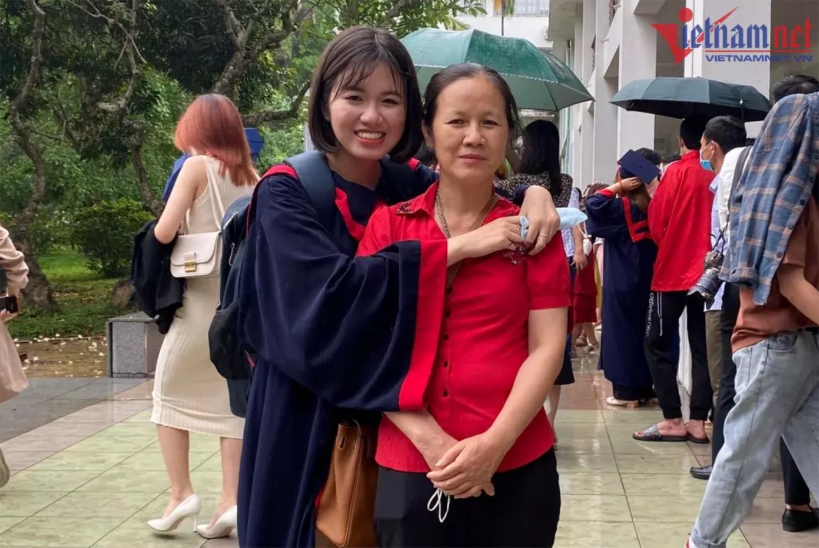 Mon qua cua nu thu khoa anh 2