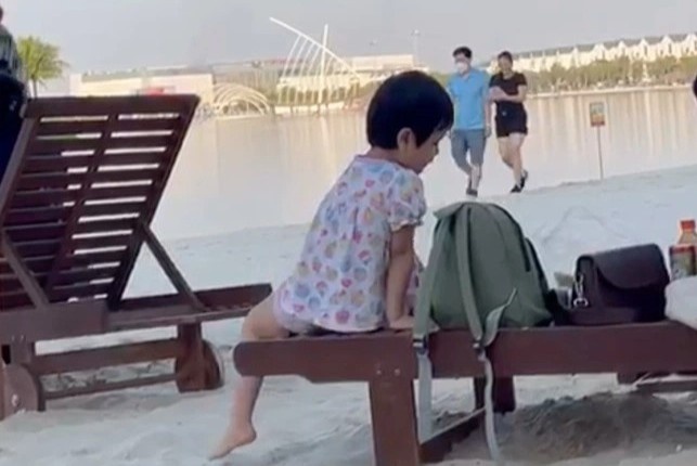 Phu huynh phan van khi chi tien trieu cho con hoc khoa he hinh anh