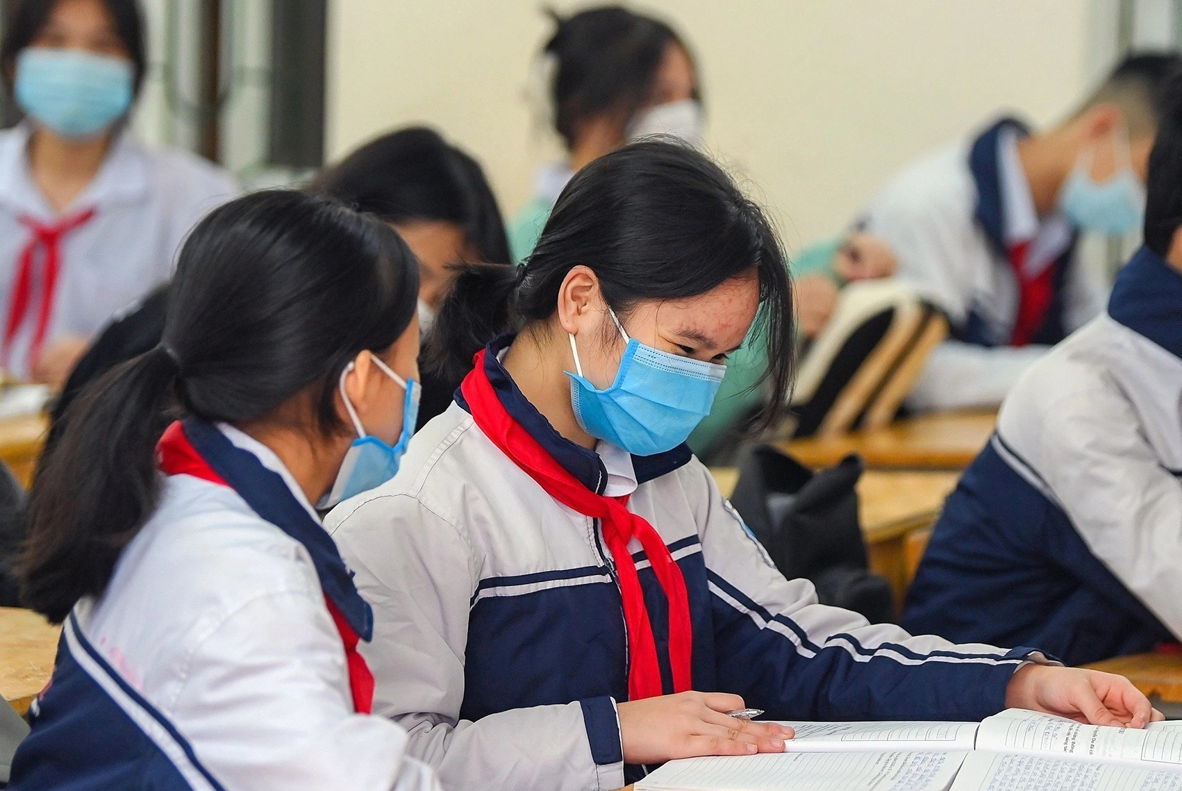Ha Noi du kien tang hoc phi gap doi hinh anh
