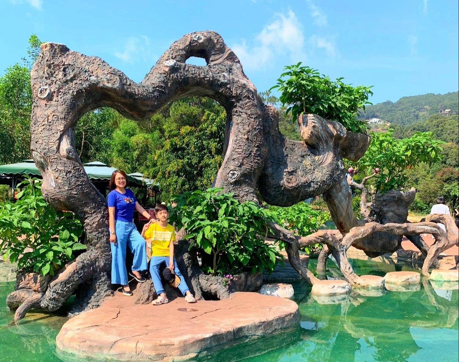 Chi tram trieu cho con tham gia trai he anh 1