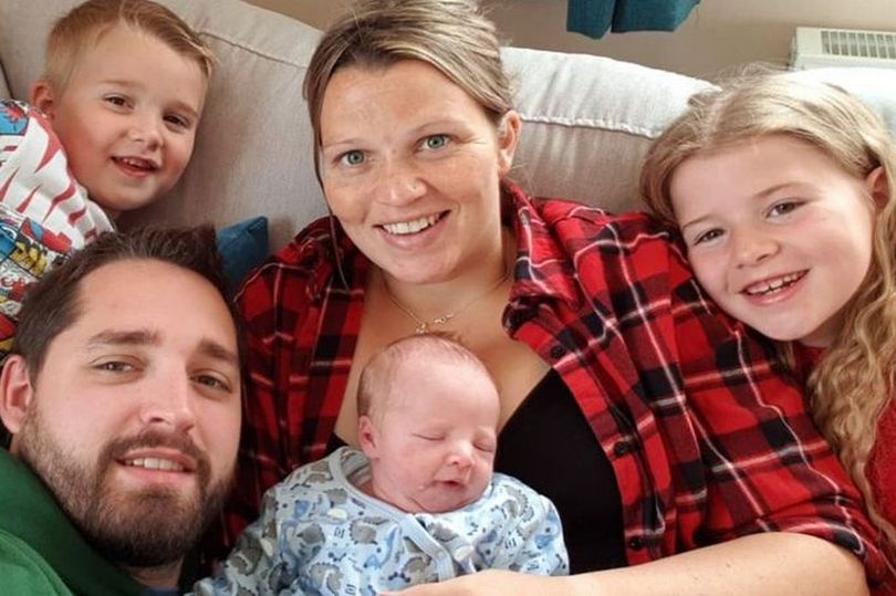 Phu huynh o Anh an ngay mot bua anh 1