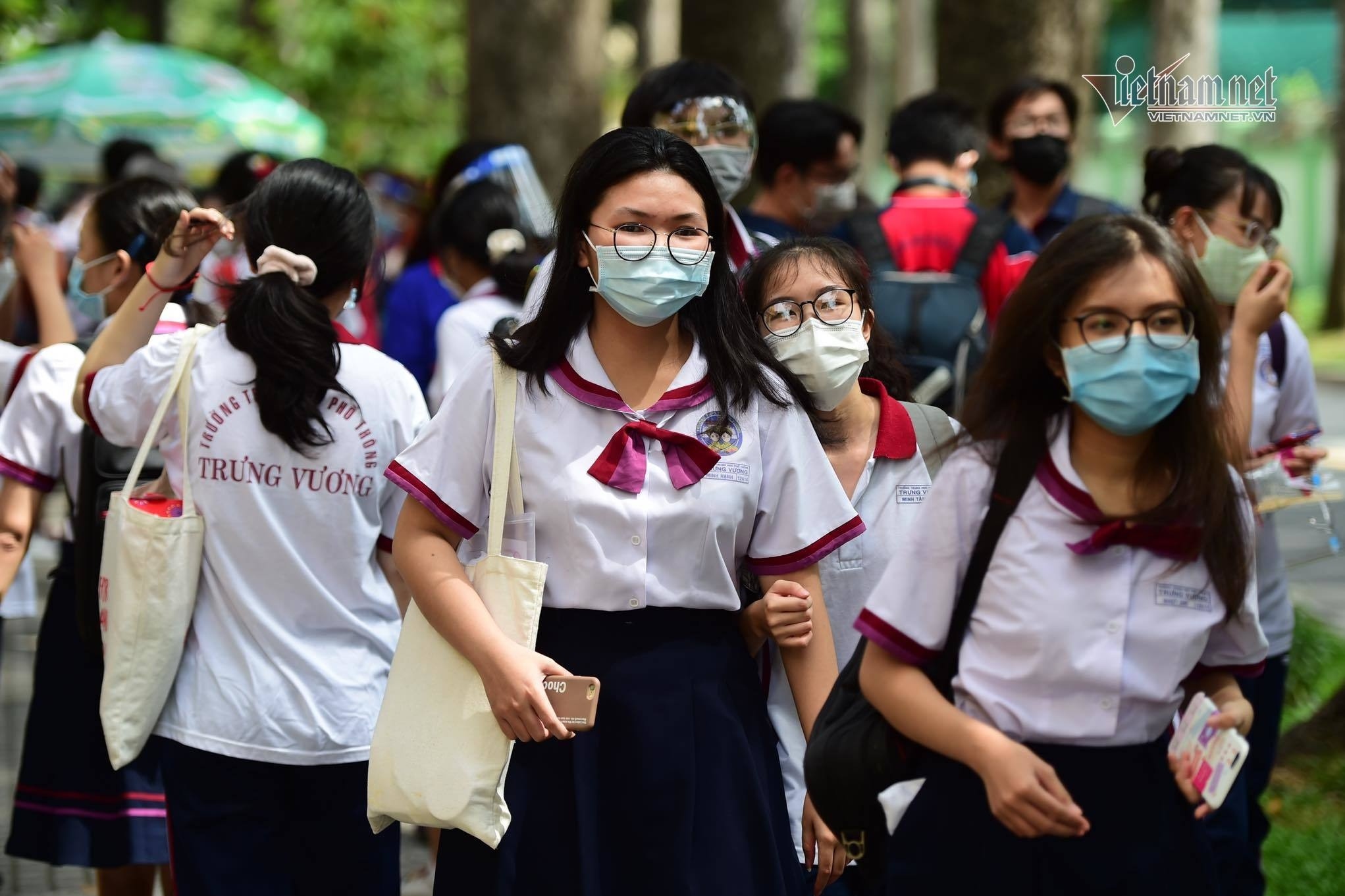 mien hoc phi THCS anh 1