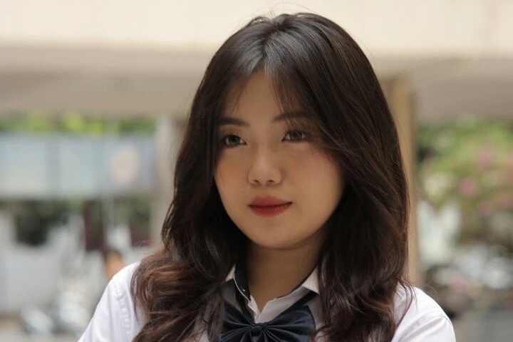 Nu sinh gianh hoc bong 8,9 ty vao Dai hoc Yale nho cuon hoi ky cua ong hinh anh