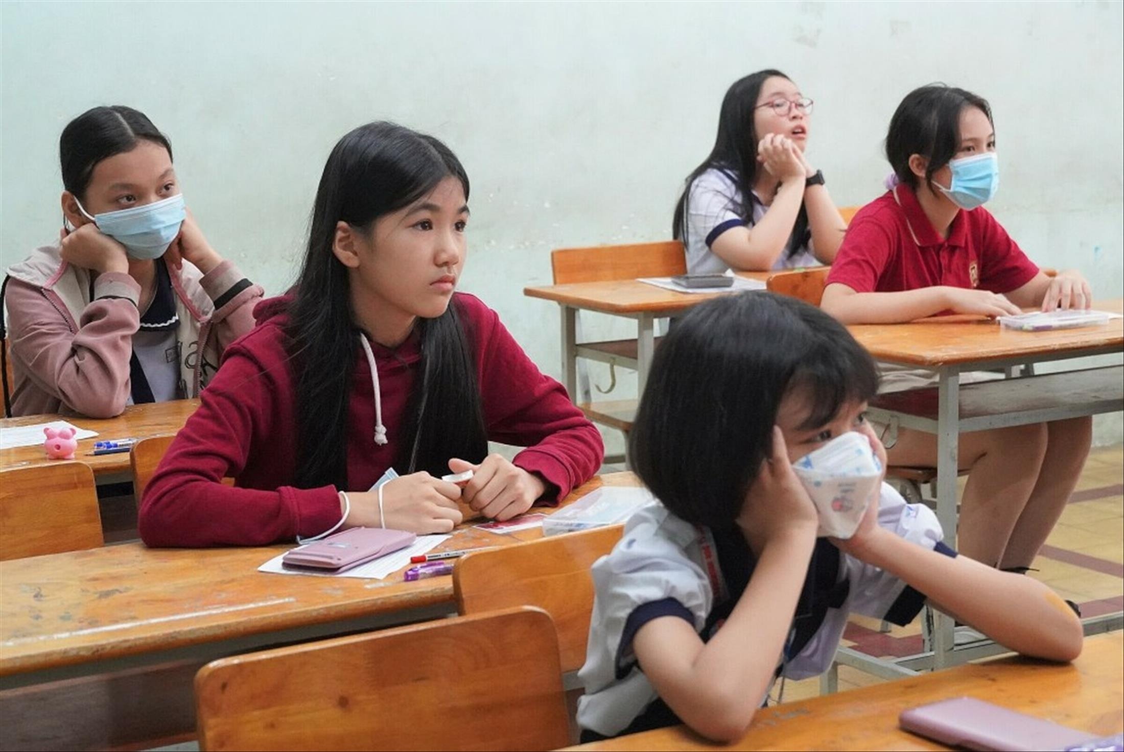 tuyen sinh lop 6 anh 2