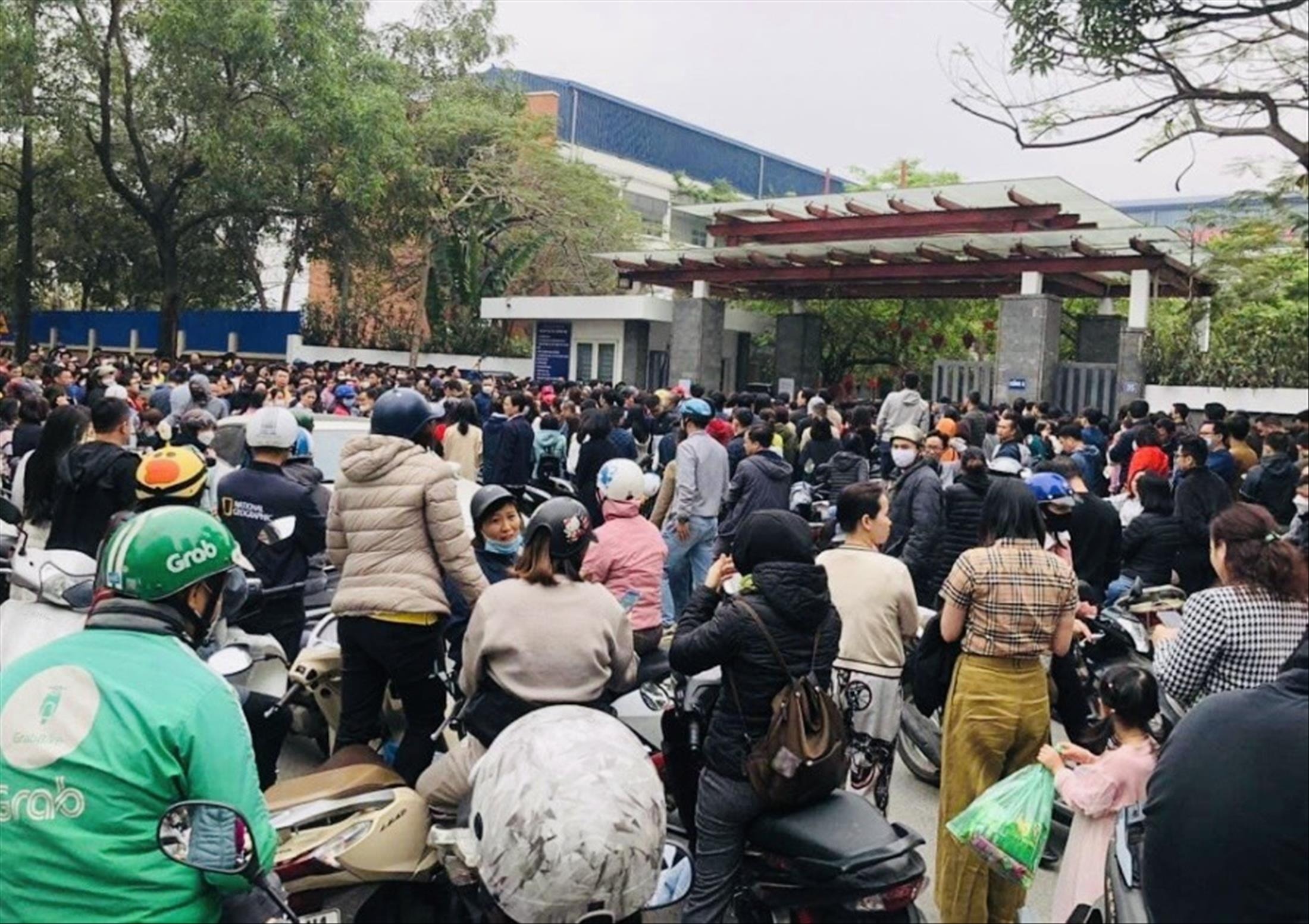 tuyen sinh lop 6 anh 1