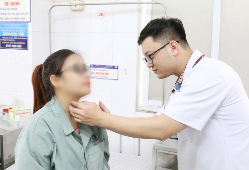 Nhap vien gap anh 1
