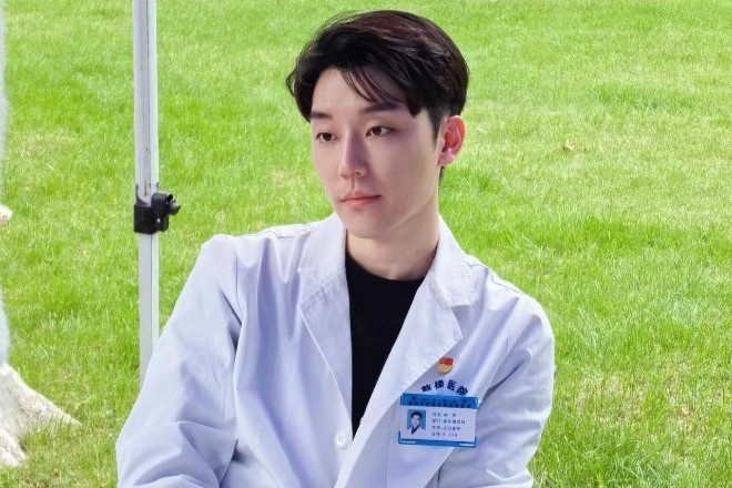 Cuoc song hien tai cua nam sinh 17 tuoi do dai hoc y hinh anh