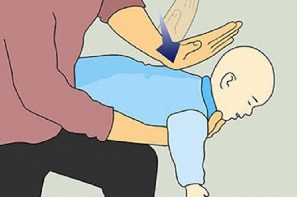 Be trai 7 thang tuoi tu vong khi gui tai diem giu tre tu phat hinh anh