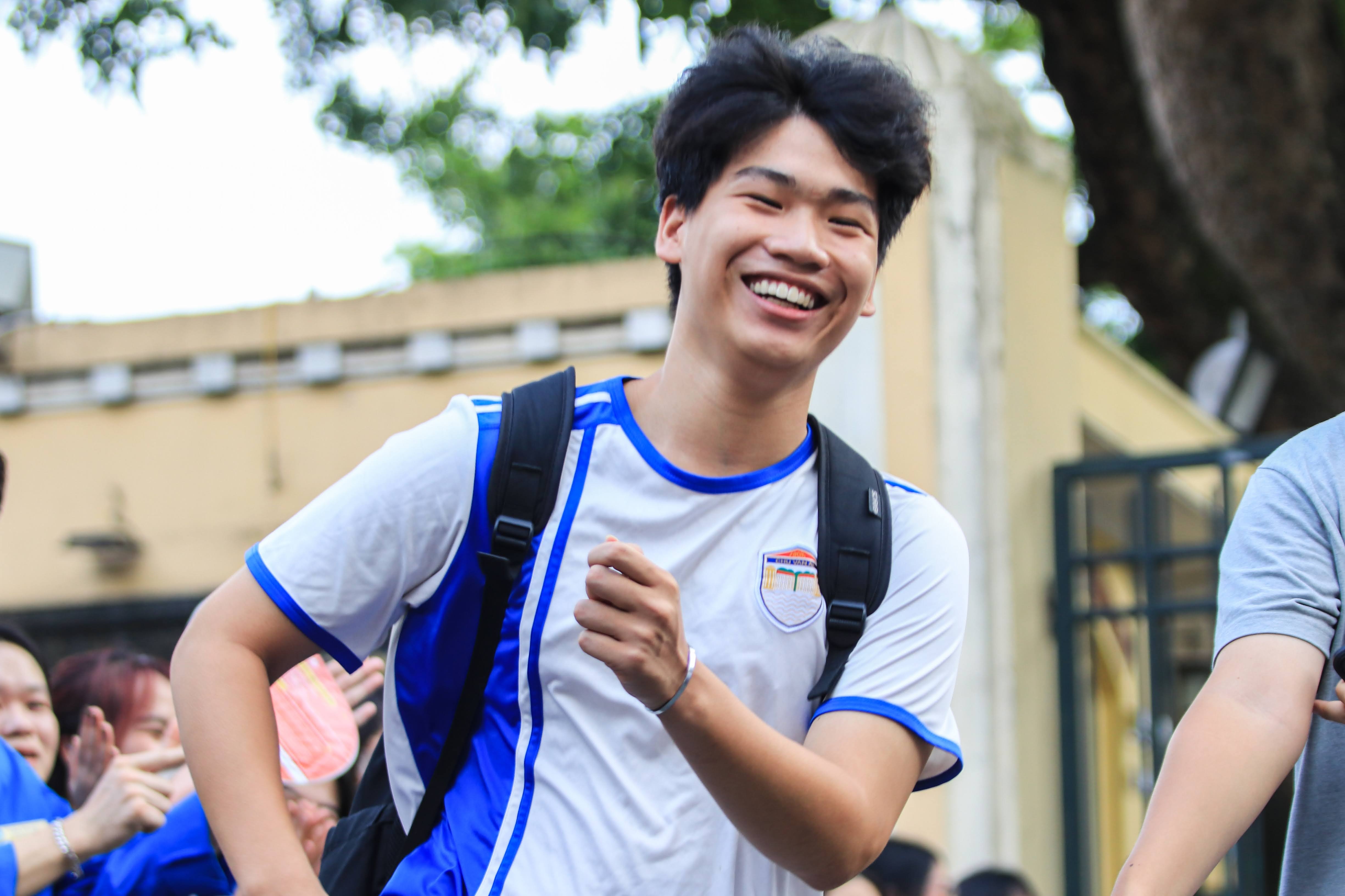 Them hang loat truong cong bo diem san hinh anh