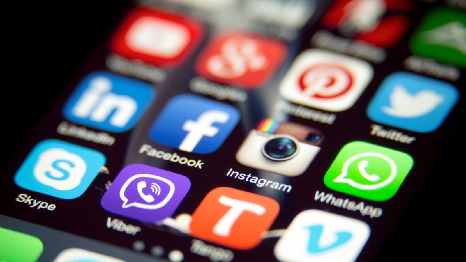 So GD&DT Yen Bai thong tin ve phat ngon cua nam sinh 'Duong len dinh' hinh anh