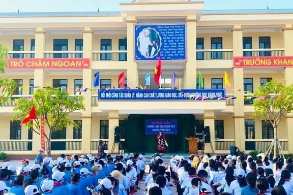 TP Ha Tinh thi diem cho hoc sinh THCS nghi hoc thu bay hinh anh