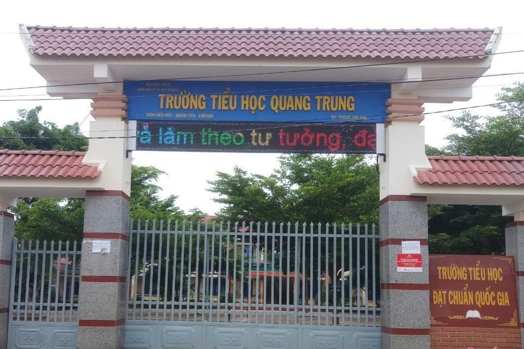 Hoc sinh lop 3 bi thay giao day Tieng Anh danh gay thuong tich hinh anh