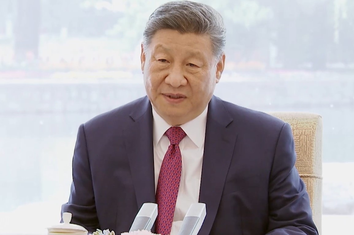 Chu tich Tap Can Binh lan dau len tieng ve thue quan voi My hinh anh