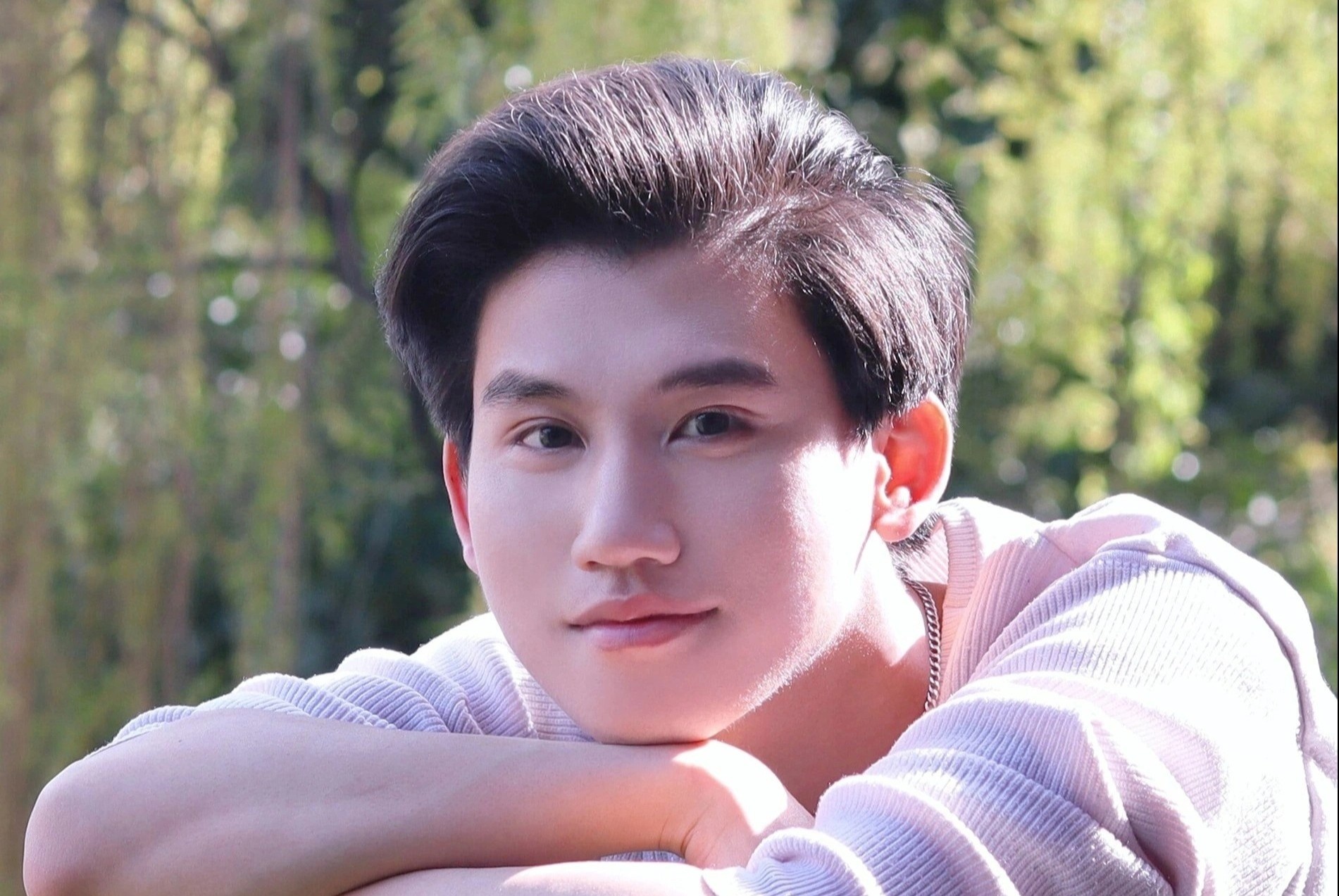 Nam sinh chinh phuc cung luc 4 bang thac si tai chau Au hinh anh