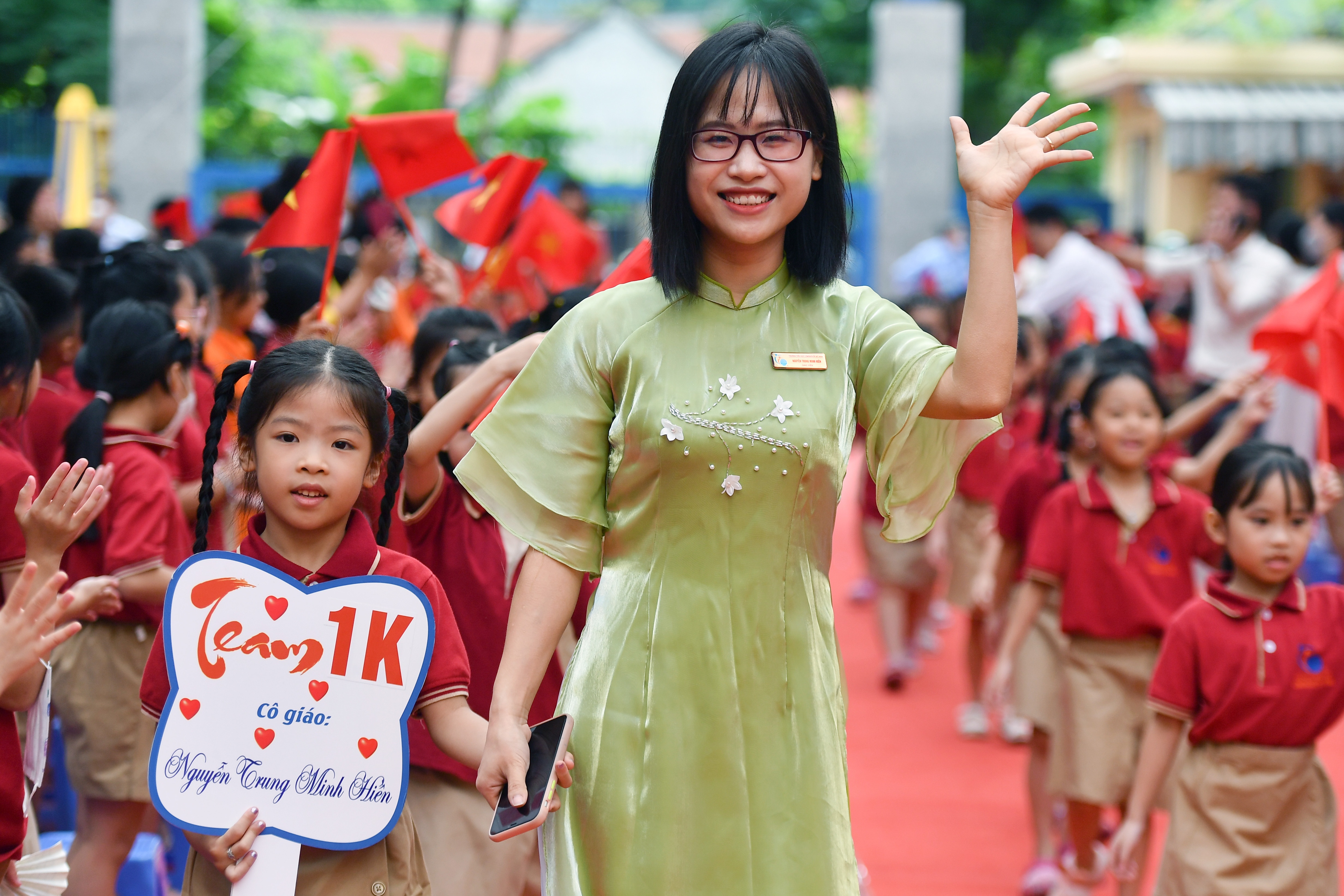 Giao vien dang phai lam 500 trang giao an va ke hoach moi nam hinh anh