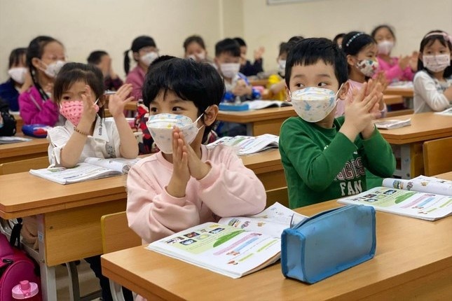 Sach giao khoa moi co thuc su giam tai? hinh anh