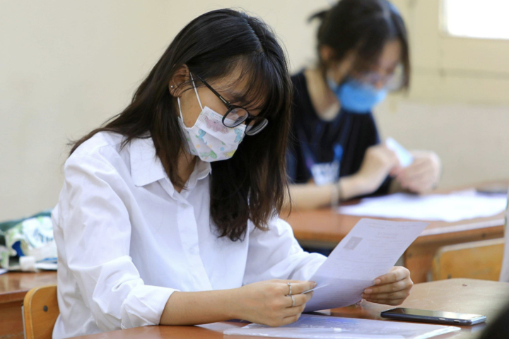 Y kien trai chieu ve de xuat bo lop khong chuyen trong truong chuyen hinh anh