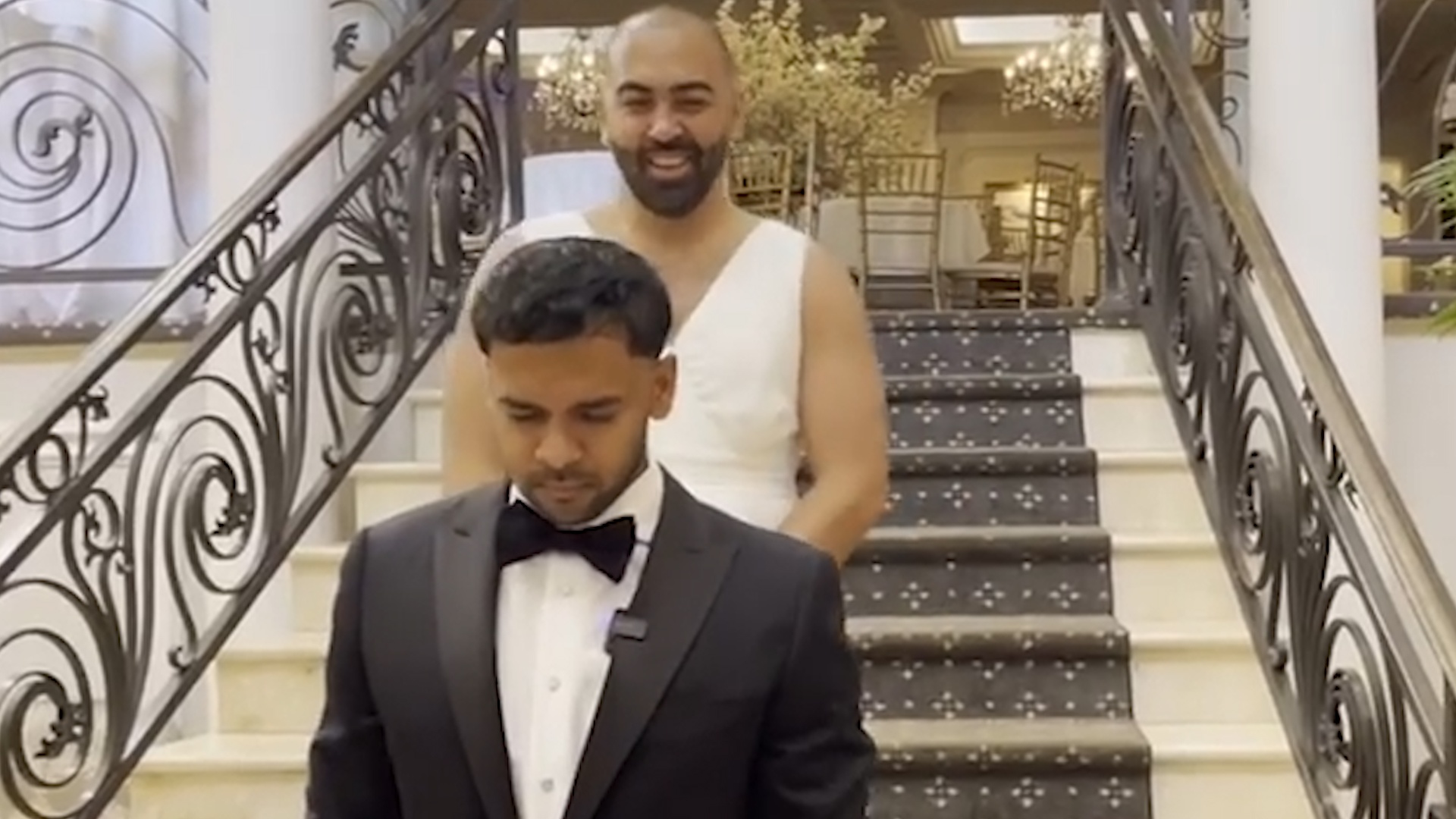 Nguoi ban gia lam co dau, gay bat ngo cho chu re hinh anh