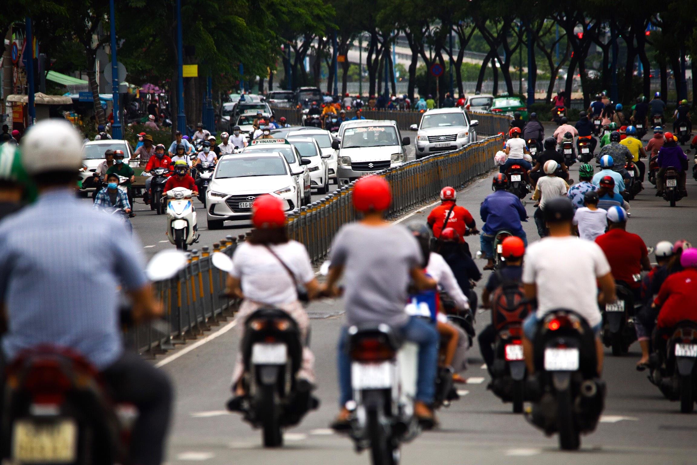 Chung cu day dac Ben Van Don anh 14