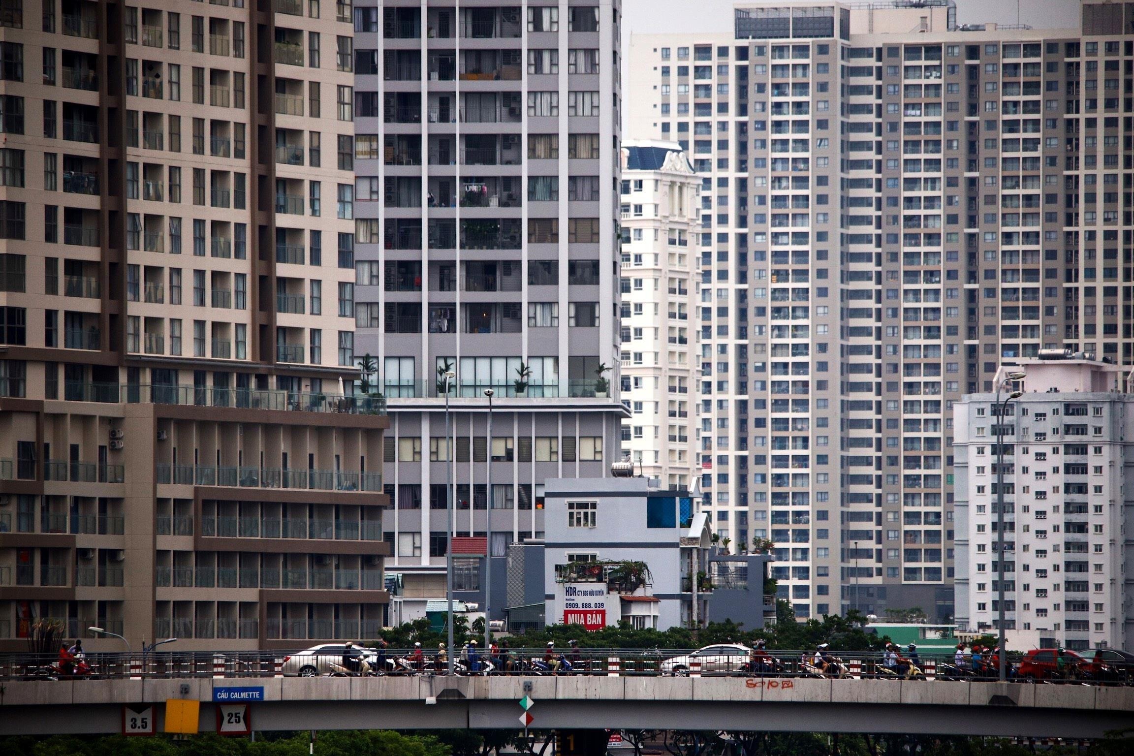 Chung cu tren Ben Van Don vay kin quan 1, TP.HCM hinh anh