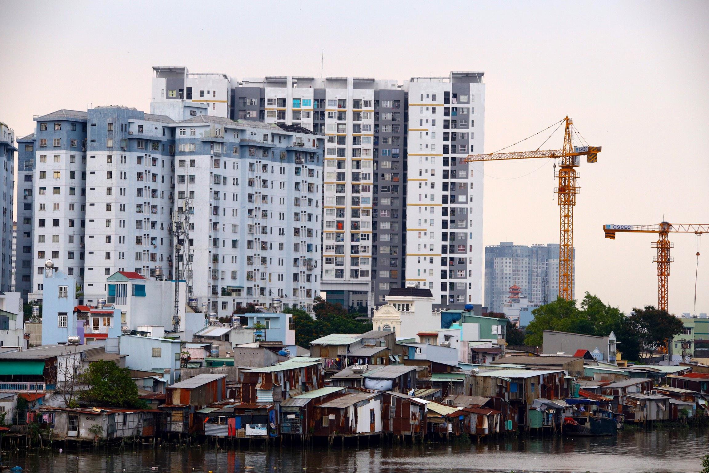 Chung cu day dac Ben Van Don anh 7