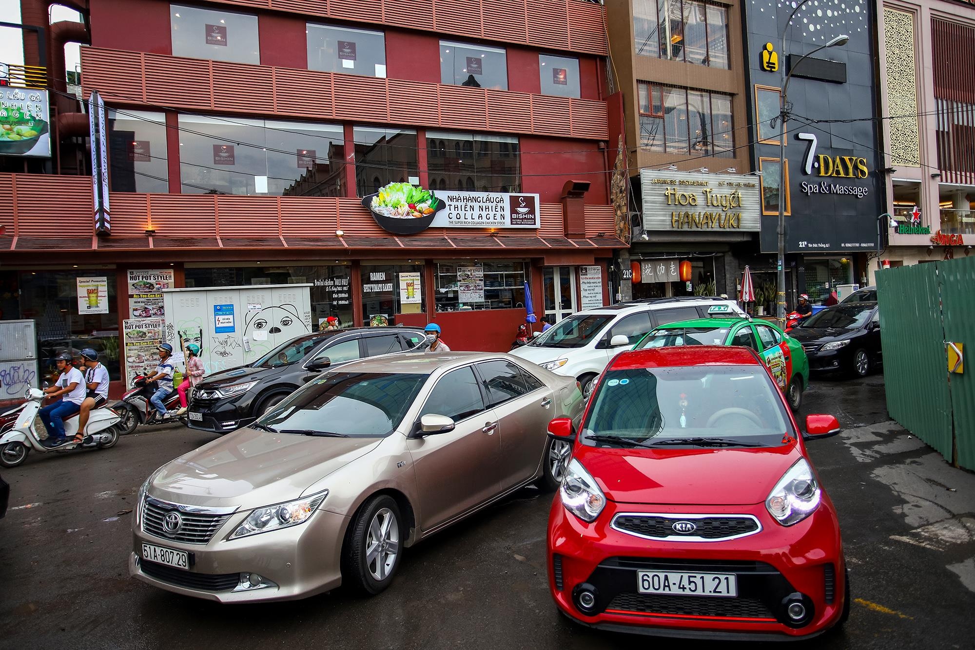 Ket xe trien mien tren duong Ton Duc Thang anh 12