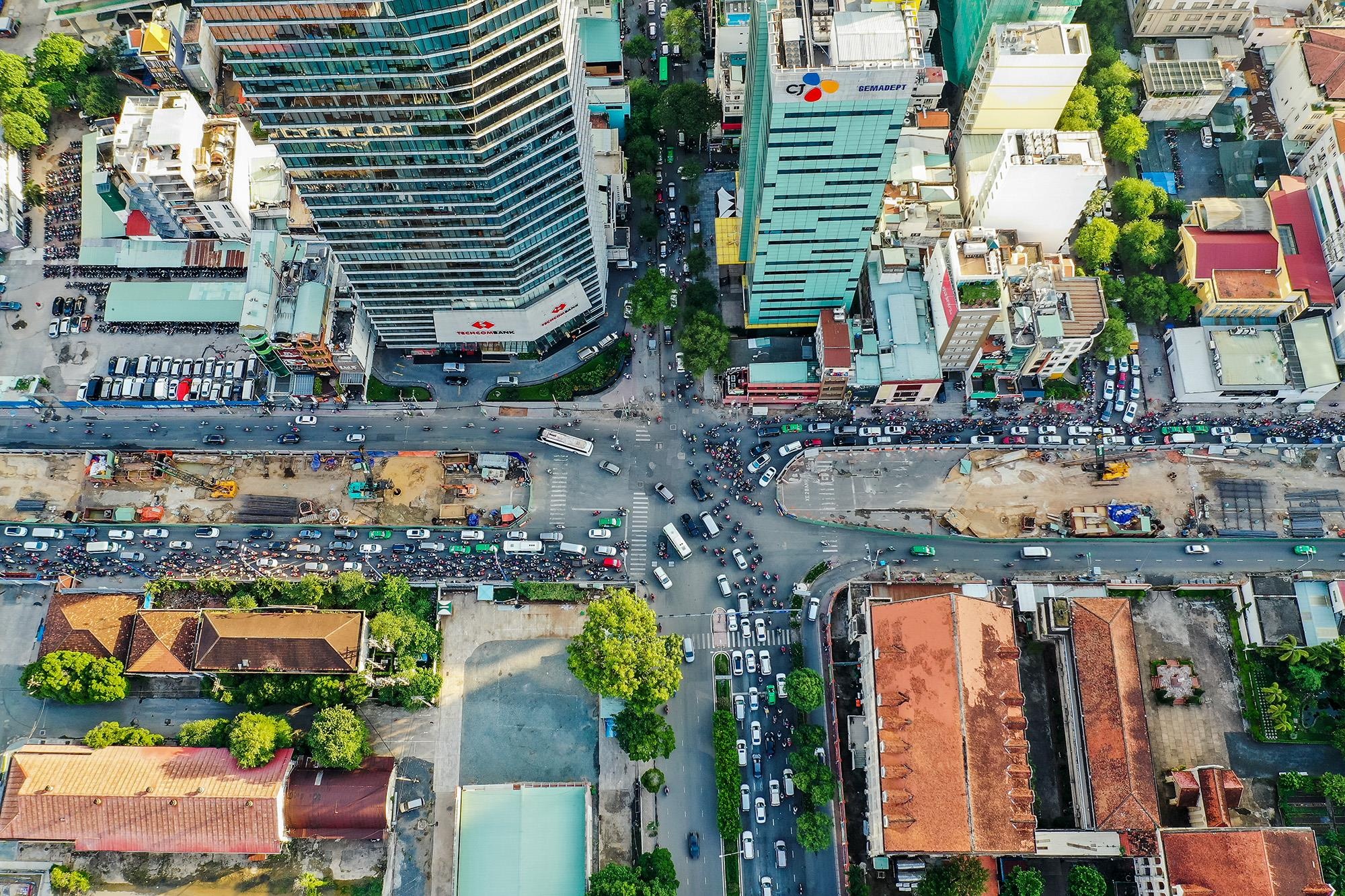 Ket xe trien mien tren duong Ton Duc Thang anh 1