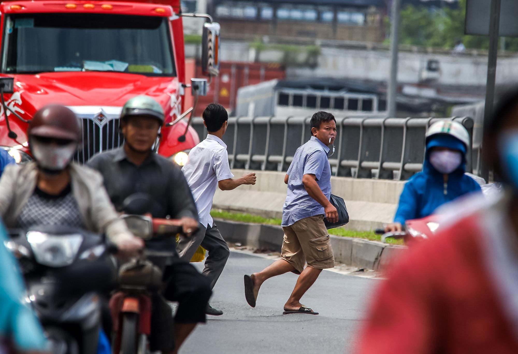 Tai nan giao thong tren quoc lo 1a anh 15