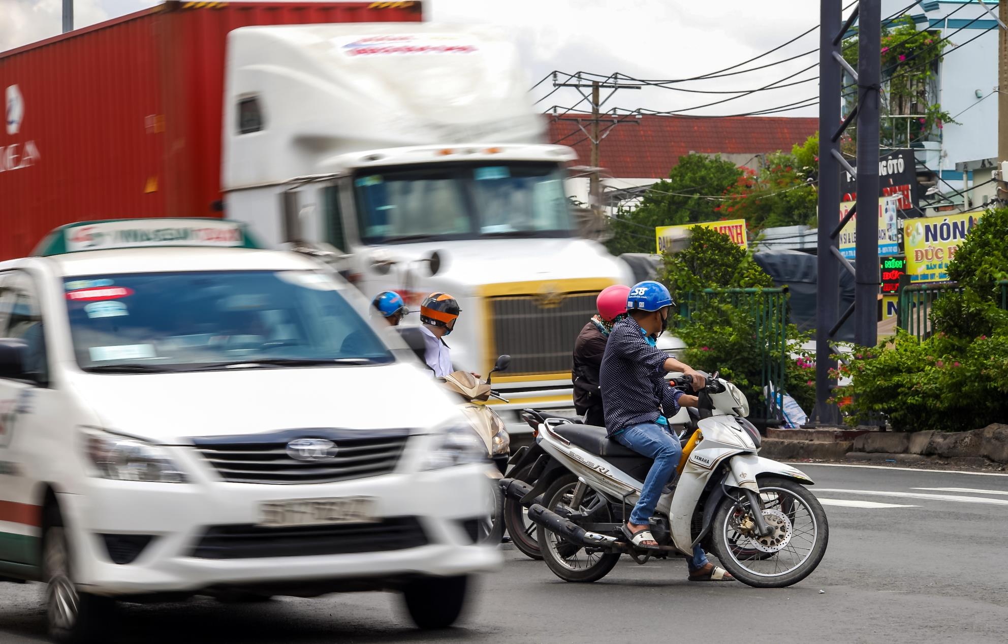 Tai nan giao thong tren quoc lo 1a anh 9