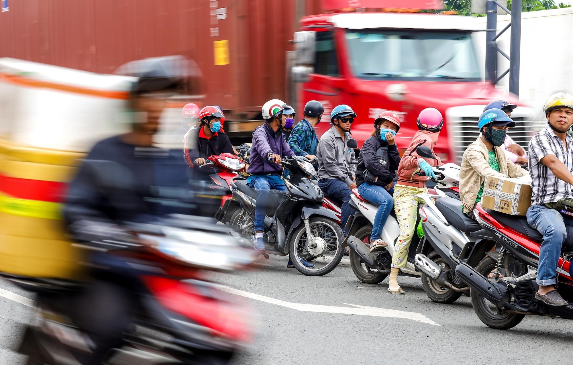 Tai nan giao thong tren quoc lo 1a anh 13